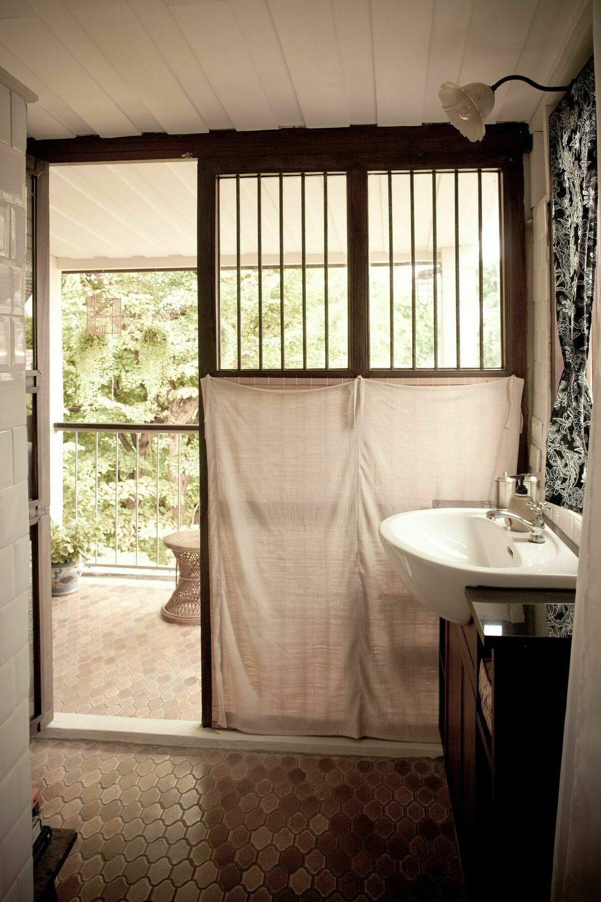 The Asadang Bed And Breakfast กรุงเทพมหานคร ภายนอก รูปภาพ